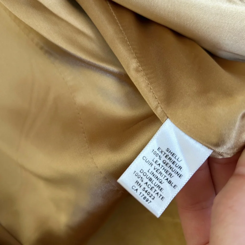 Vintage Banana Republic Tan Suede Jacket - Picture 4 of 7